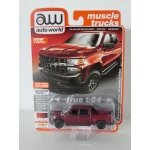 Auto World 1:64 Chevrolet Silverado Z71 Custom Trail Boss Pickup Truck 2019 Cajun Red Metallic